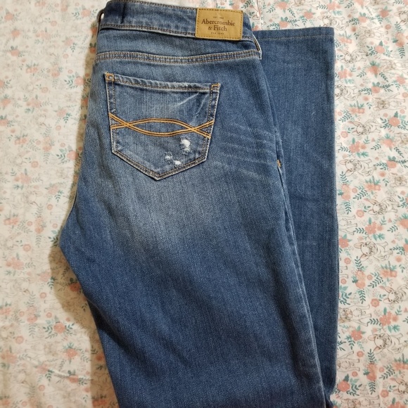 Abercrombie & Fitch Distressed Skinny Jeans - Picture 5 of 8
